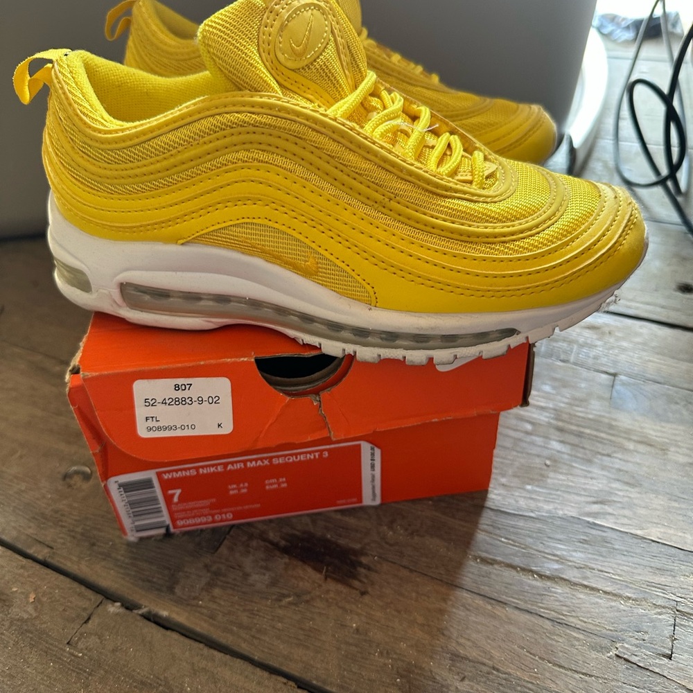 Nike Air Max Sequent 3 Bright Yellow Sneakers